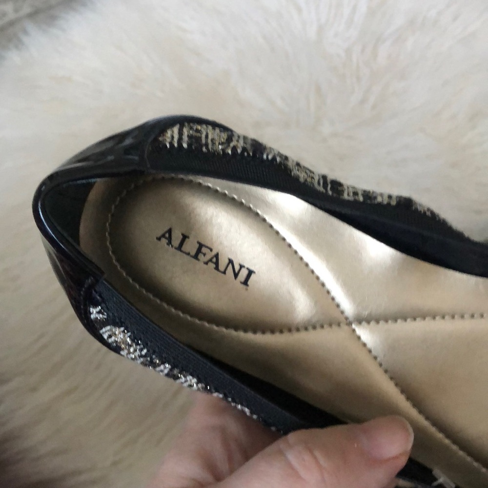 NEW Alfani Womens Ballet Flats Patent Leather Gold/Silver/ Black Weave Slip-On - Picture 8 of 9